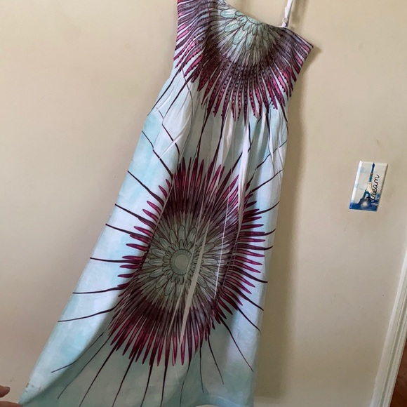 Flower jeweled pattern dress - Picture 1 of 3